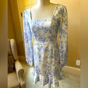 Forever 21 long sleeve white floral satin dress bridal shower new small
